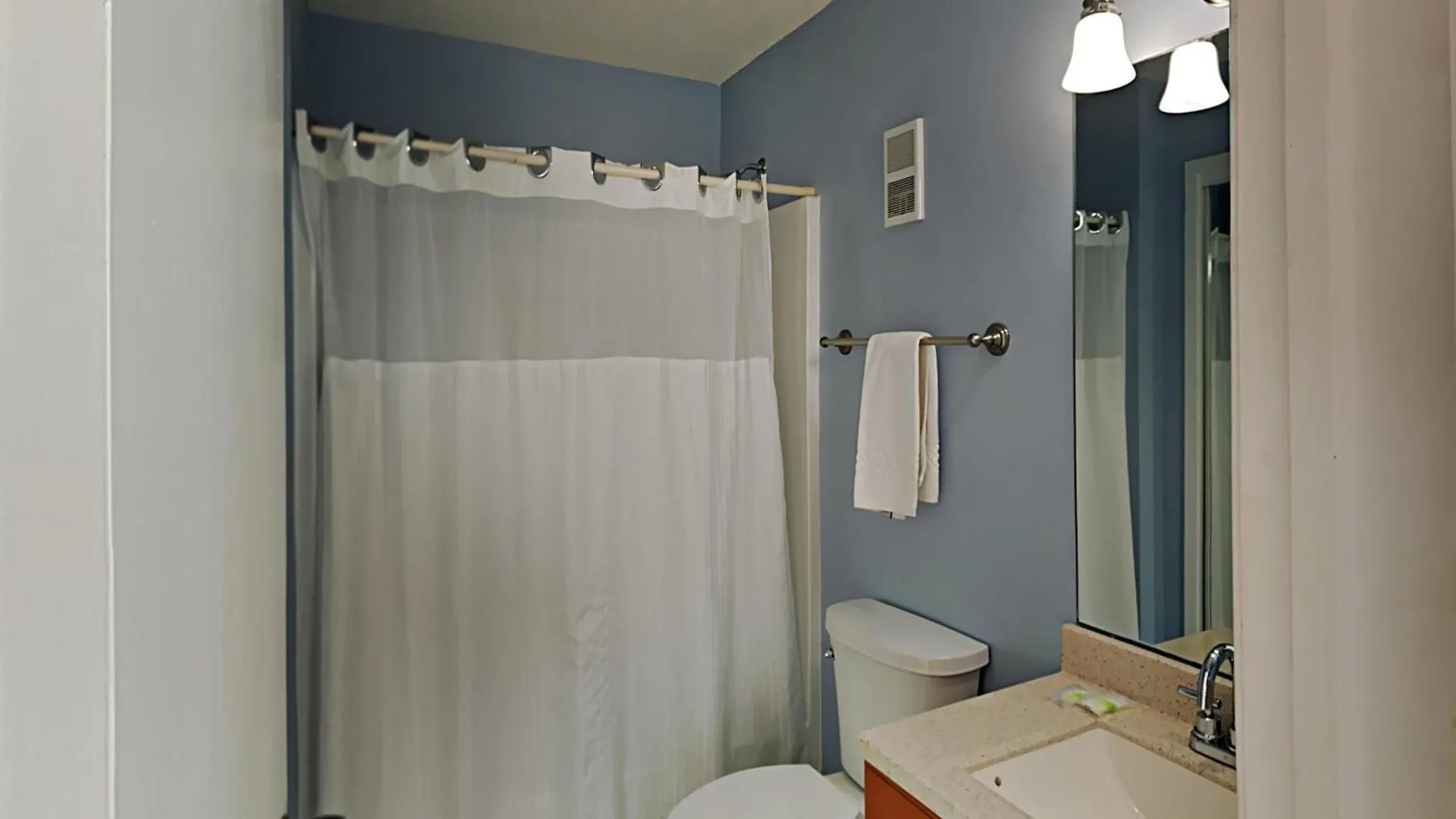 Edgewater Tower III 1204 - Penthouse Apartment Panama City Beach
